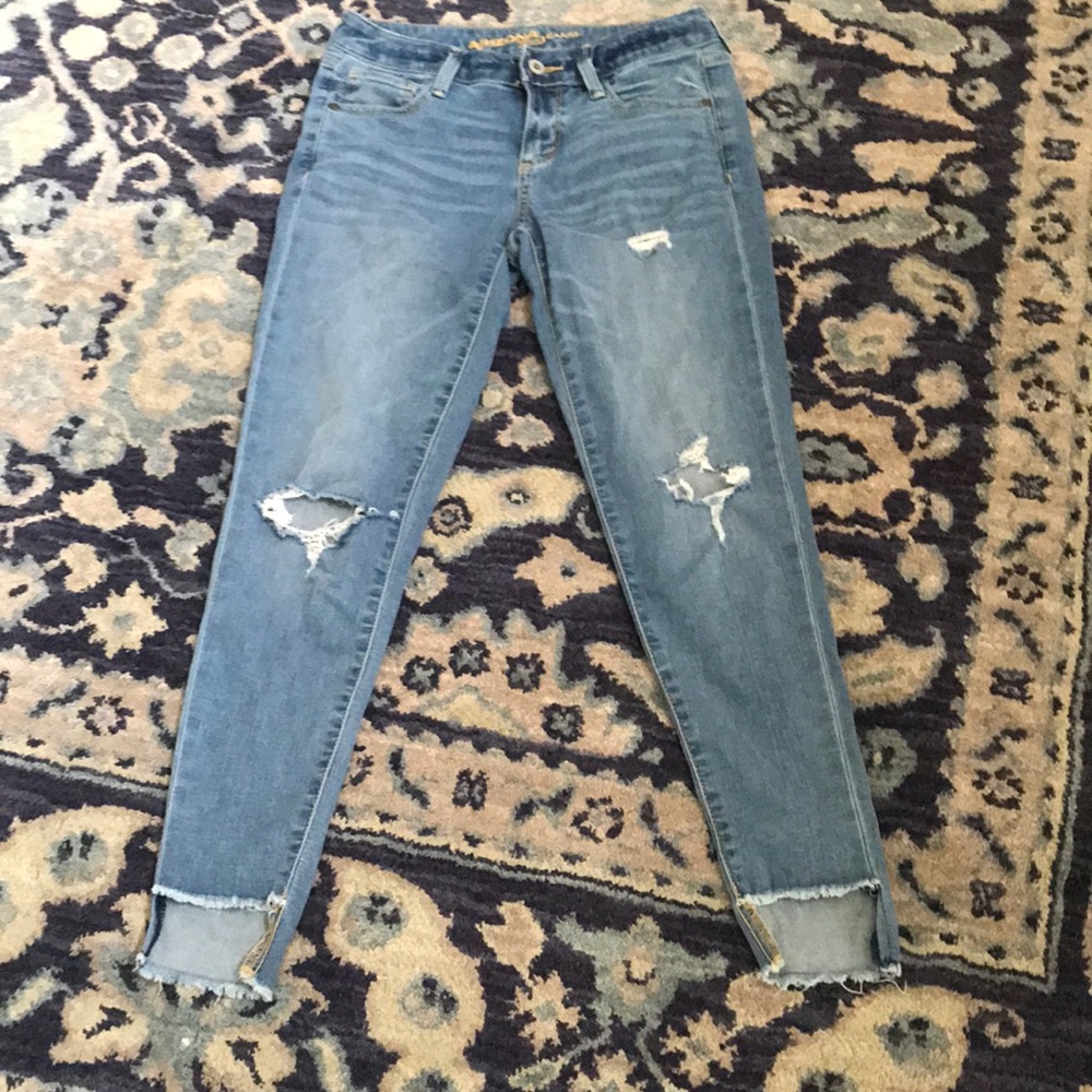 Arizona Jeans Co, ripped jeans size 3